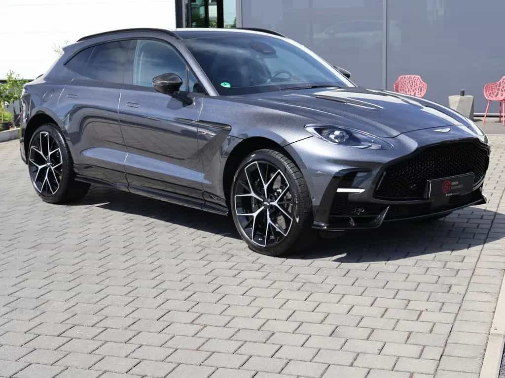 Aston Martin DBX S by -Q- Pano-Mesh Grill-ACC-360°-Carbon 03/2026-photo-2