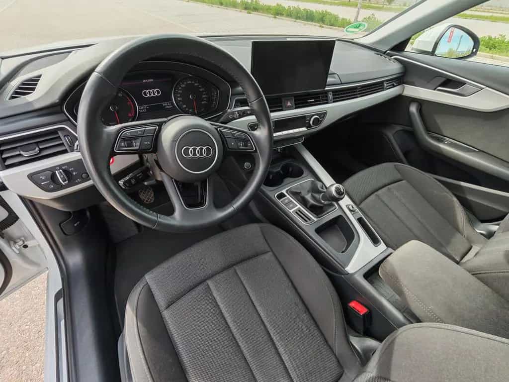 Audi A4 35 TFSI Avant | AHK | Xenon | wenig Km 03/2020-photo-4