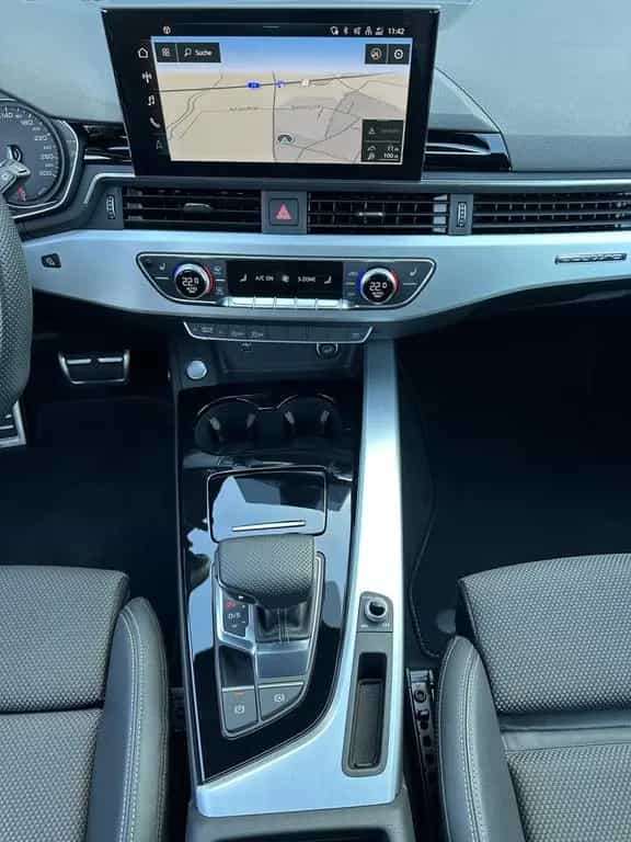 Audi A4 Avant 45 TFSI Qu S-Line NAV+LED+AHK+1HD+19ZO 12/2021-photo-11
