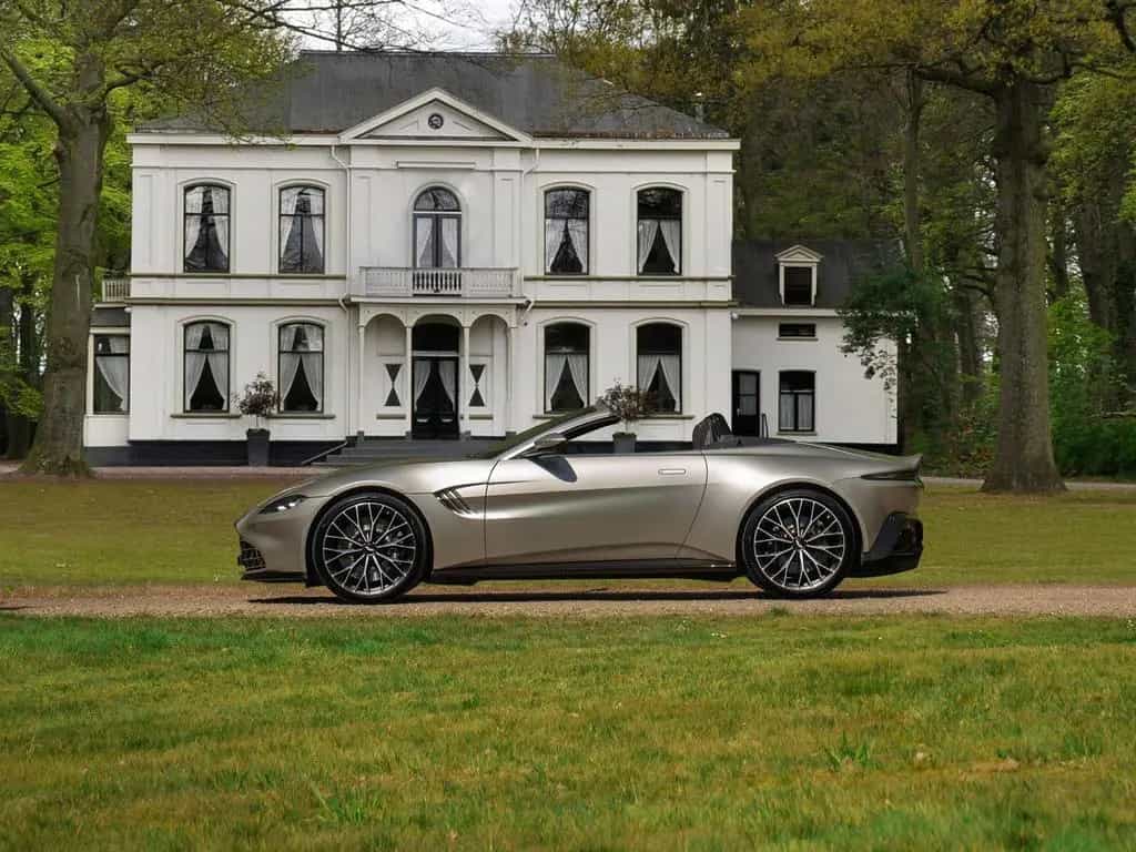 Aston Martin V8 Vantage Roadster 4.0 01/2022-photo-0