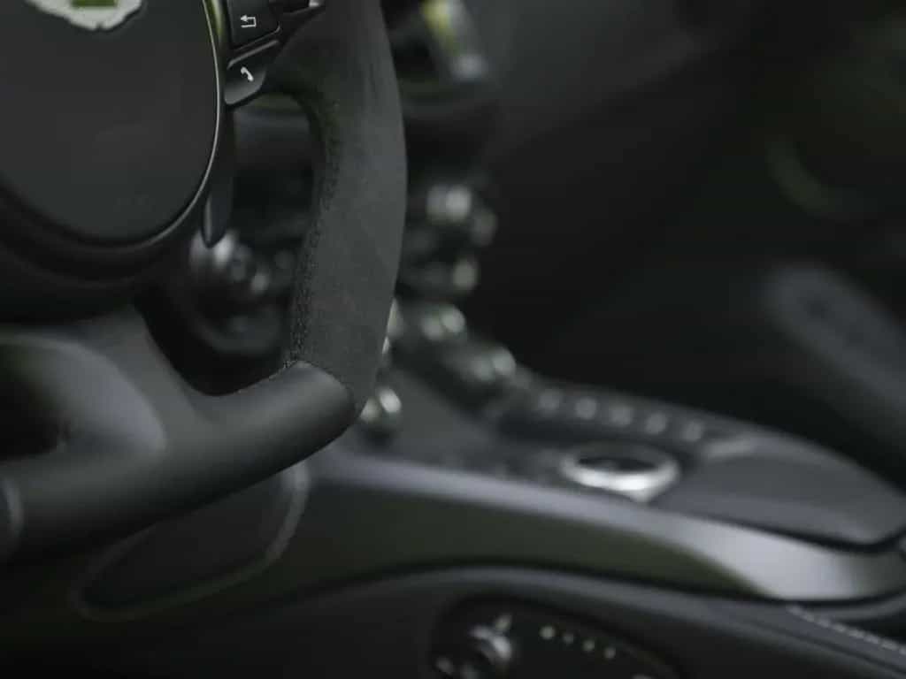 Aston Martin V8 Vantage Roadster 4.0 01/2022-photo-10