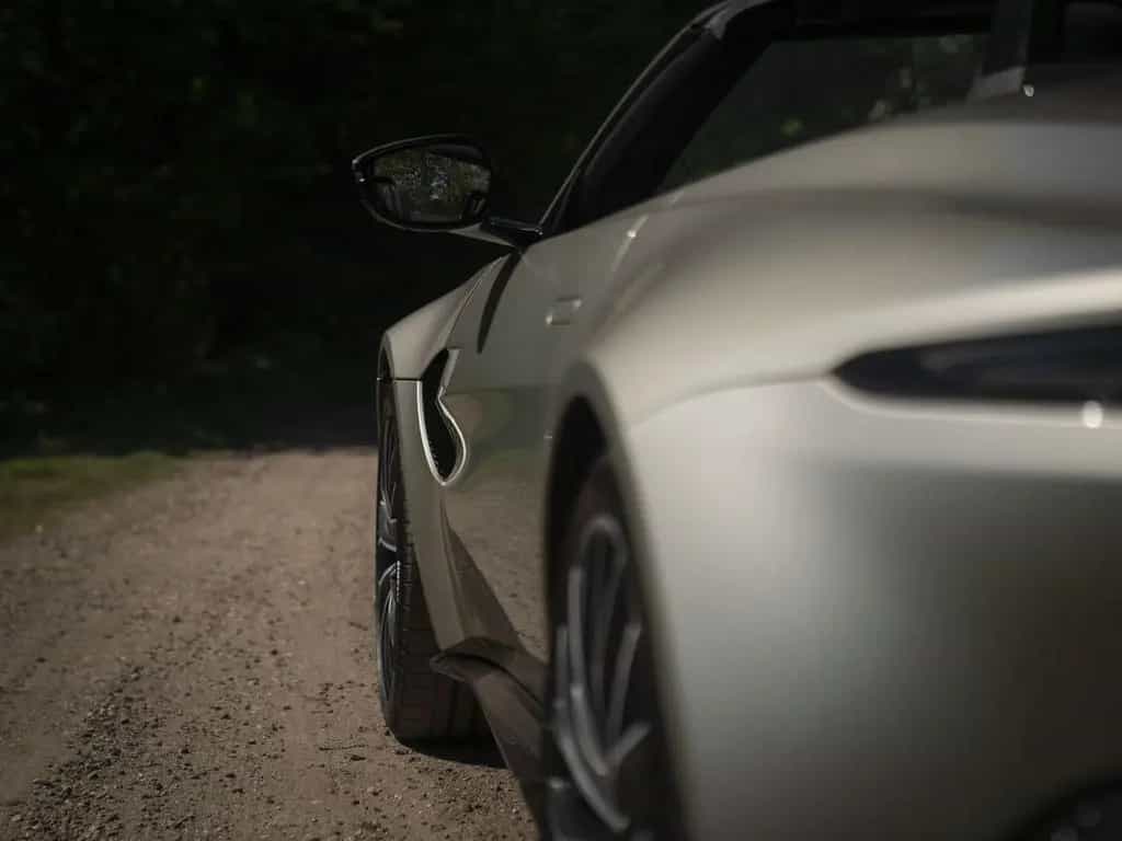 Aston Martin V8 Vantage Roadster 4.0 01/2022-photo-15