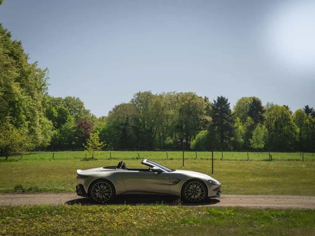 Aston Martin V8 Vantage Roadster 4.0 01/2022-photo-19