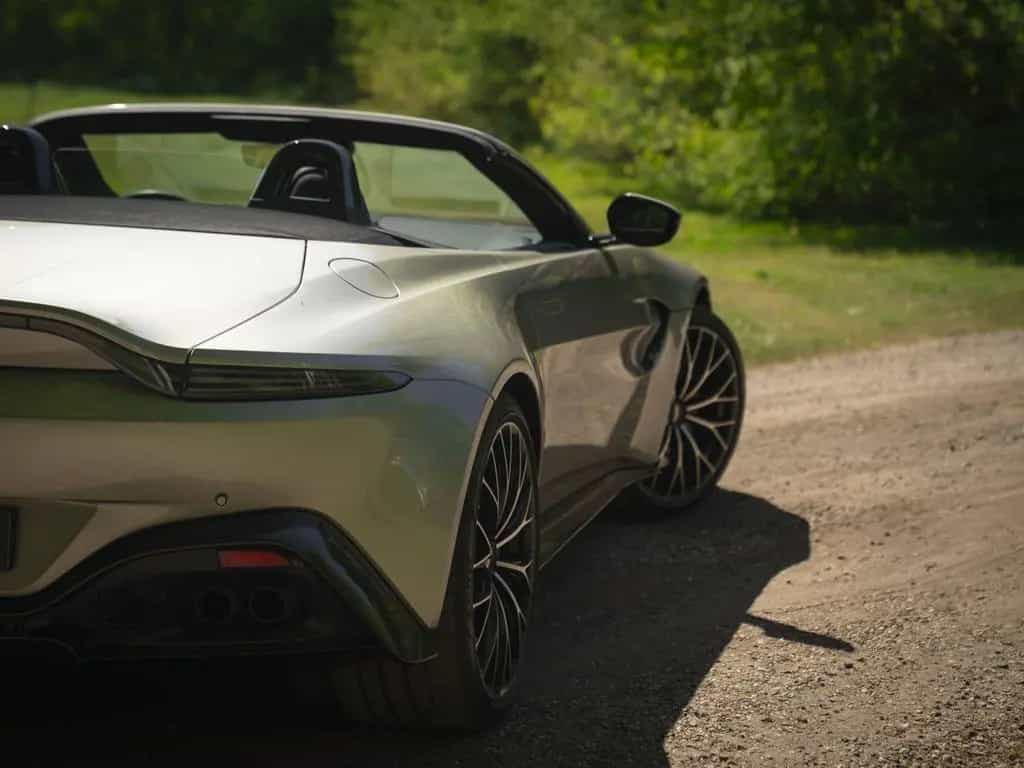 Aston Martin V8 Vantage Roadster 4.0 01/2022-photo-29