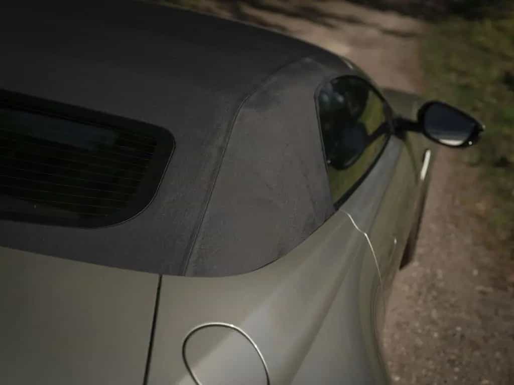 Aston Martin V8 Vantage Roadster 4.0 01/2022-photo-37