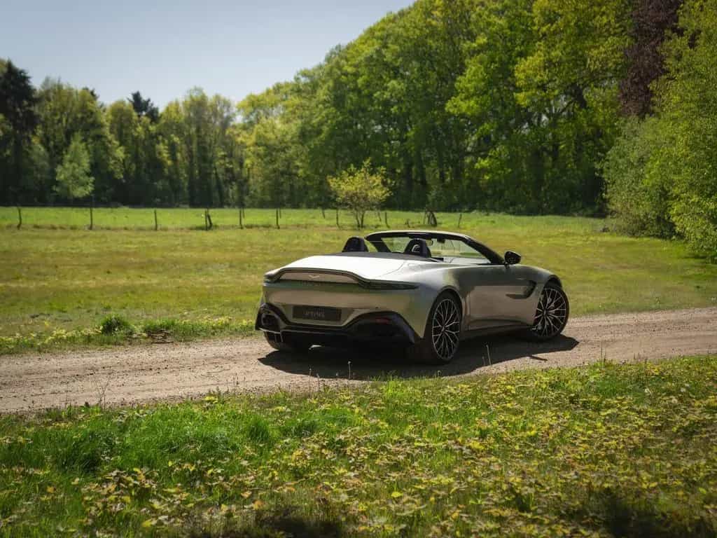 Aston Martin V8 Vantage Roadster 4.0 01/2022-photo-47