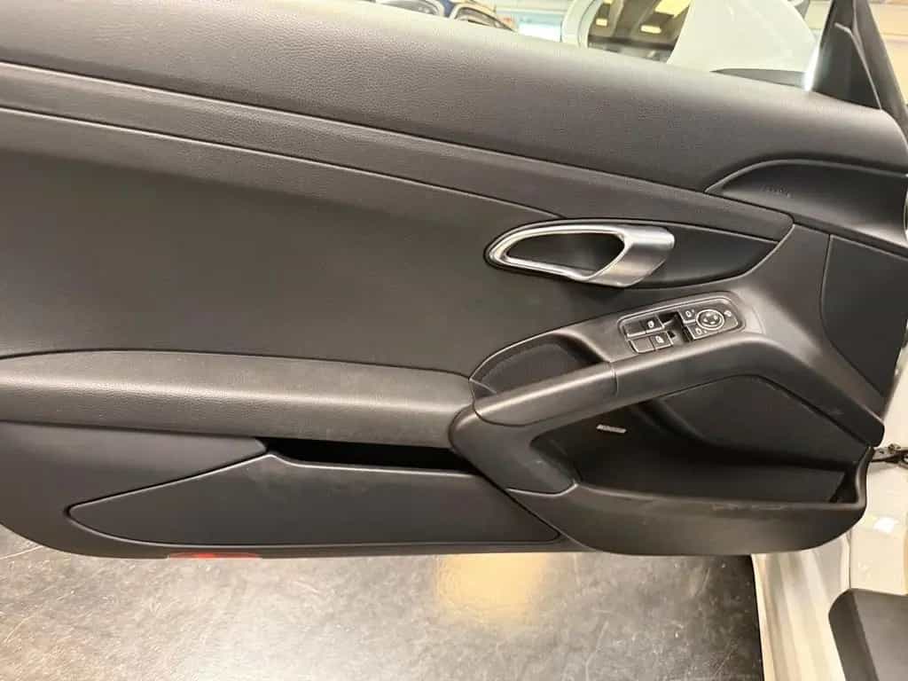 Porsche 718 Cayman 2.0 05/2019-photo-9