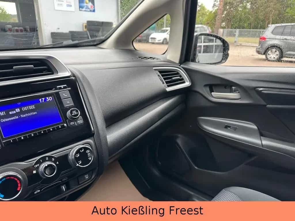 Honda Jazz 1.3 Trend Automatik 1.Hand nur 37 Tkm !! 02/2019-photo-14
