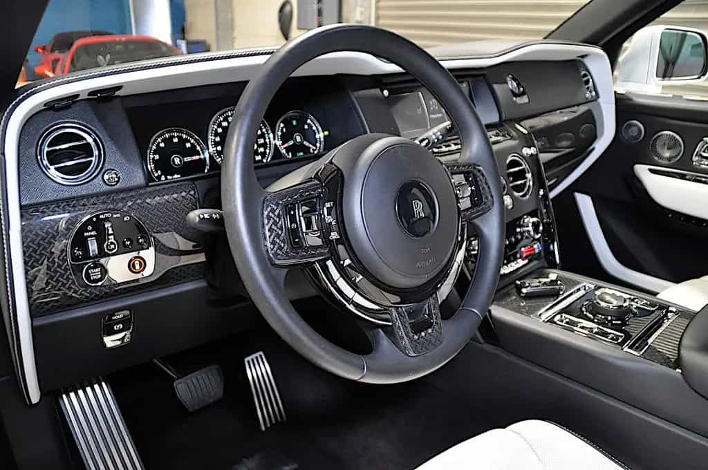 Rolls-Royce Cullinan Black Badge-GARANTIE-STARLIGHT- 02/2020-photo-1