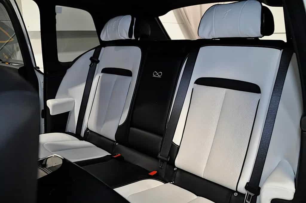 Rolls-Royce Cullinan Black Badge-GARANTIE-STARLIGHT- 02/2020-photo-16