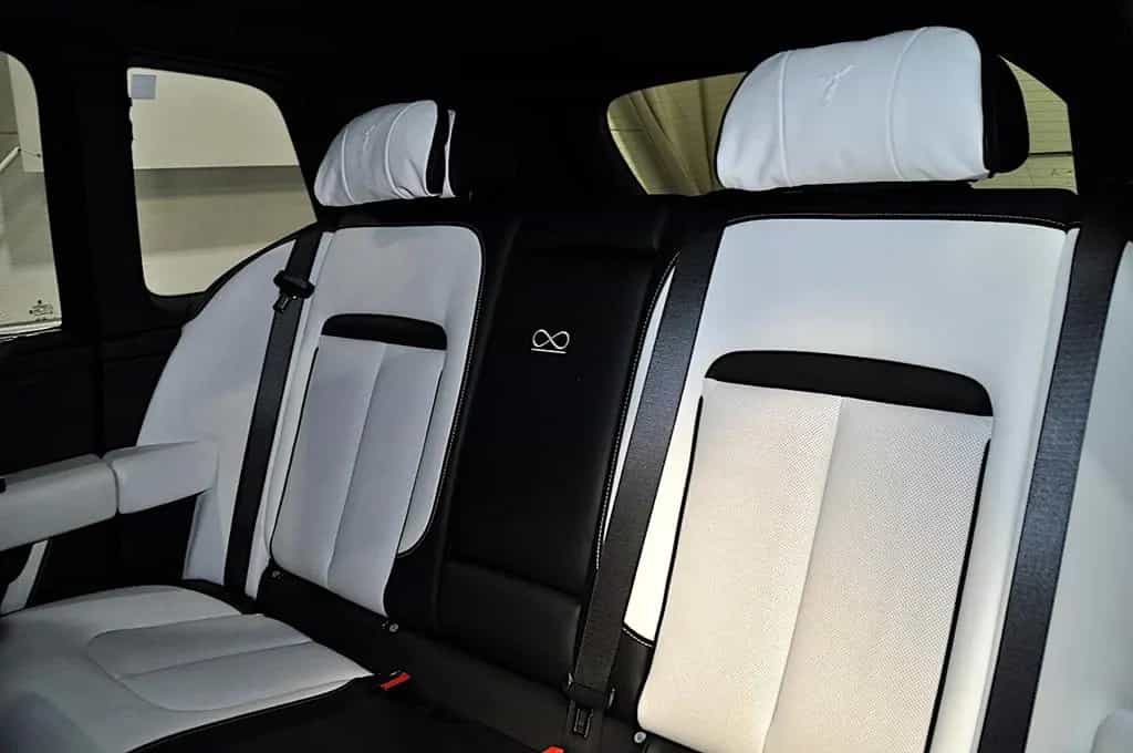 Rolls-Royce Cullinan Black Badge-GARANTIE-STARLIGHT- 02/2020-photo-23