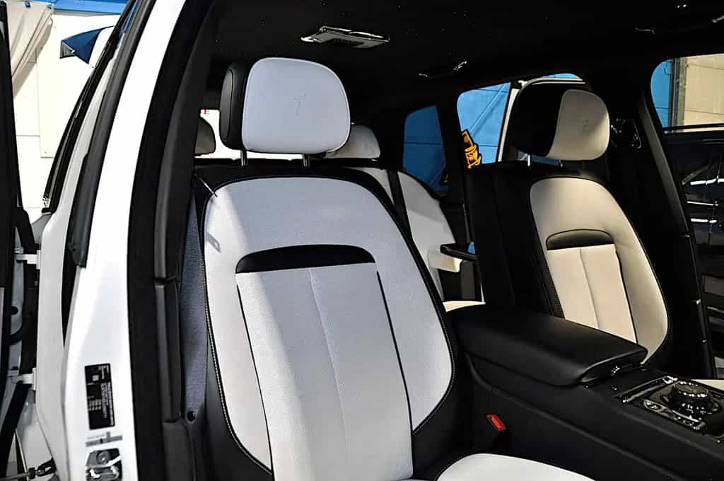 Rolls-Royce Cullinan Black Badge-GARANTIE-STARLIGHT- 02/2020-photo-5