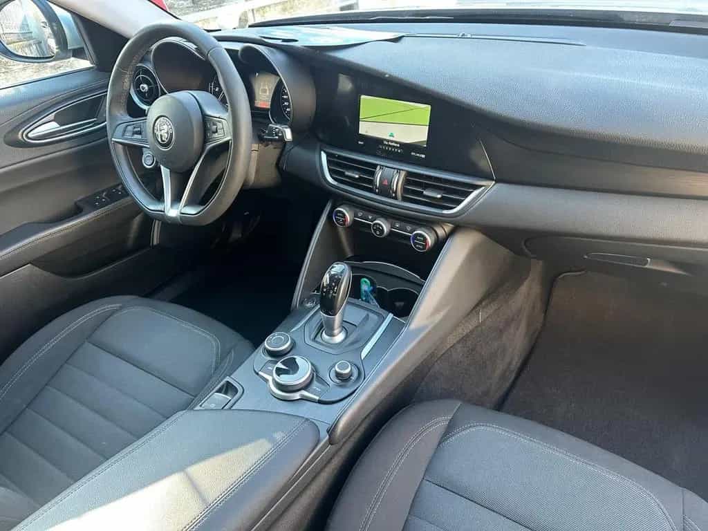 Alfa Romeo Giulia 2.2 Turbodiesel 150 CV Busines 10/2017-photo-12