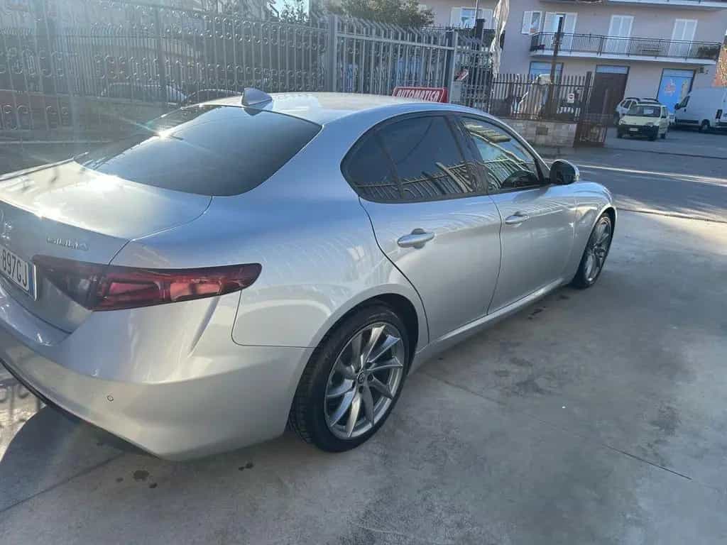 Alfa Romeo Giulia 2.2 Turbodiesel 150 CV Busines 10/2017-photo-5