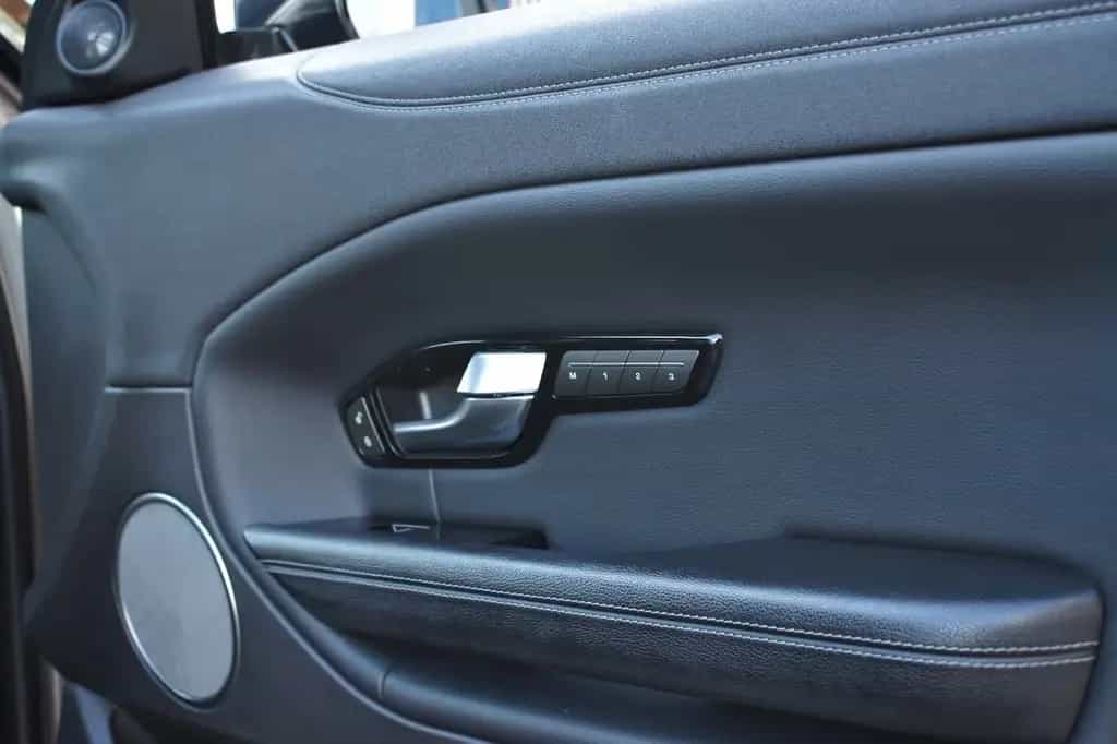 Land Rover Range Rover Rover Evoque R-DYNAMIC SE AWD/PANO/LEDER 05/2019-photo-18