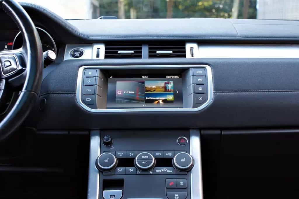 Land Rover Range Rover Rover Evoque R-DYNAMIC SE AWD/PANO/LEDER 05/2019-photo-23