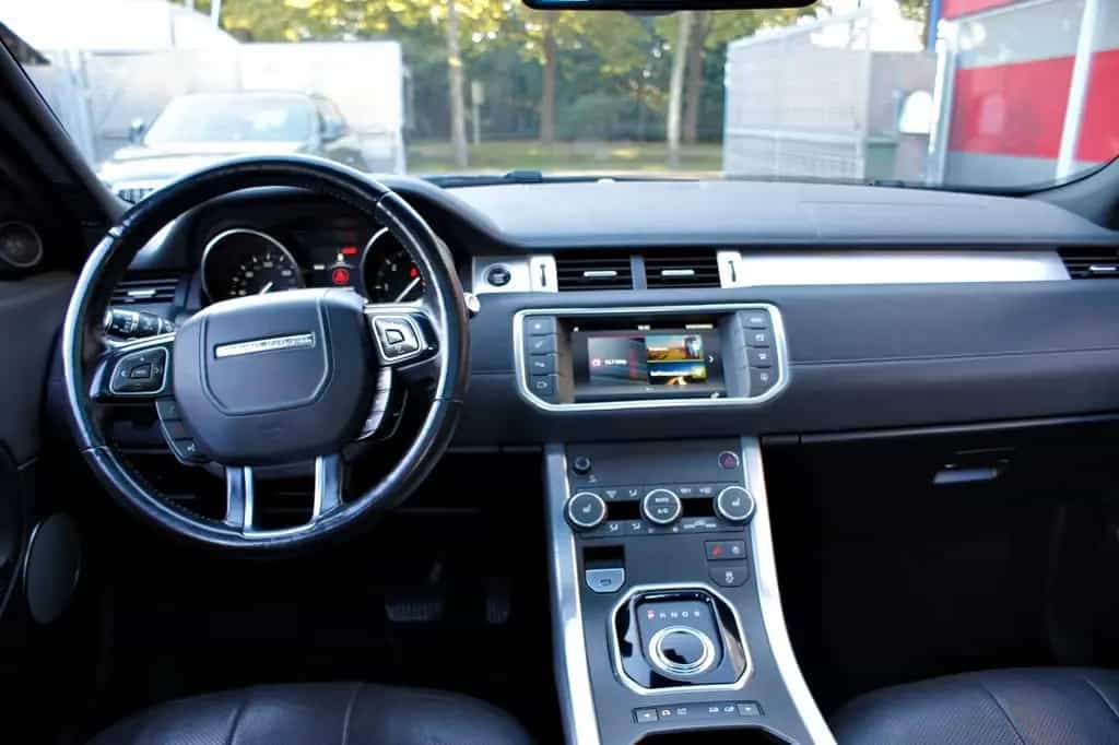 Land Rover Range Rover Rover Evoque R-DYNAMIC SE AWD/PANO/LEDER 05/2019-photo-24