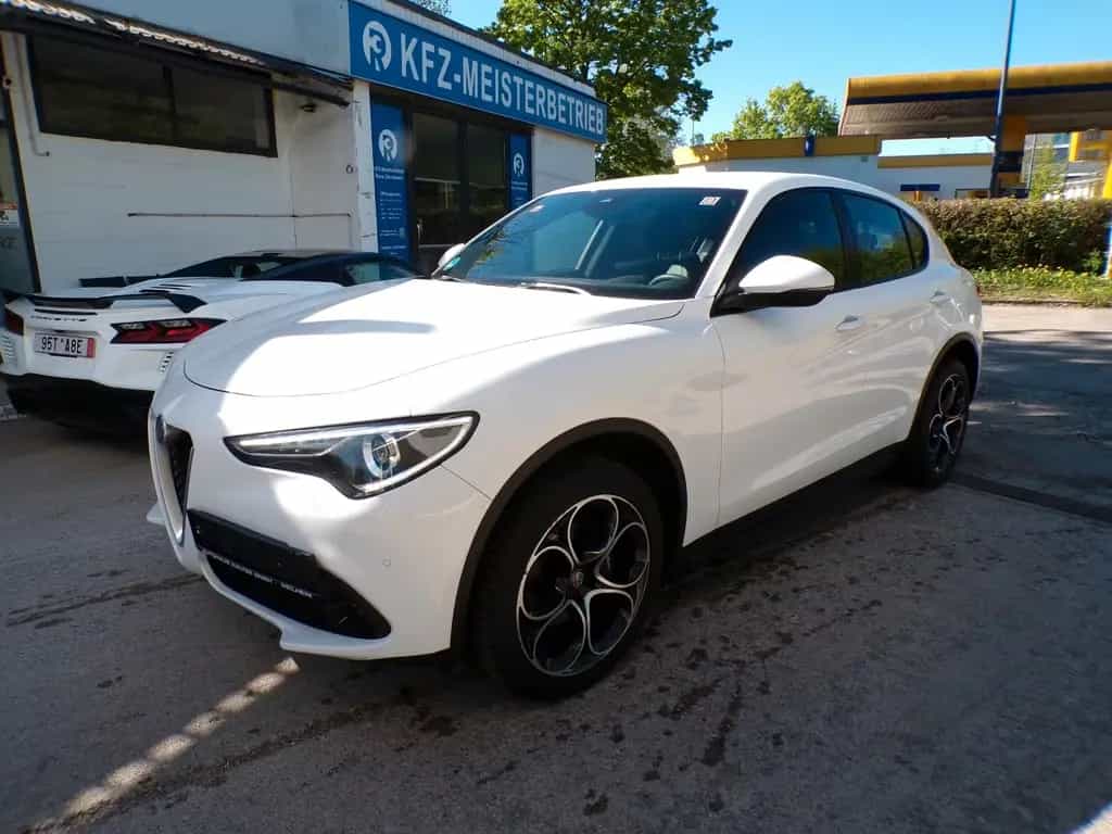 Alfa Romeo Stelvio Lusso Q4 07/2019-photo-0