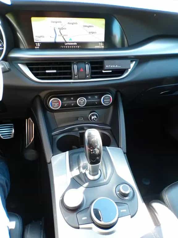 Alfa Romeo Stelvio Lusso Q4 07/2019-photo-13