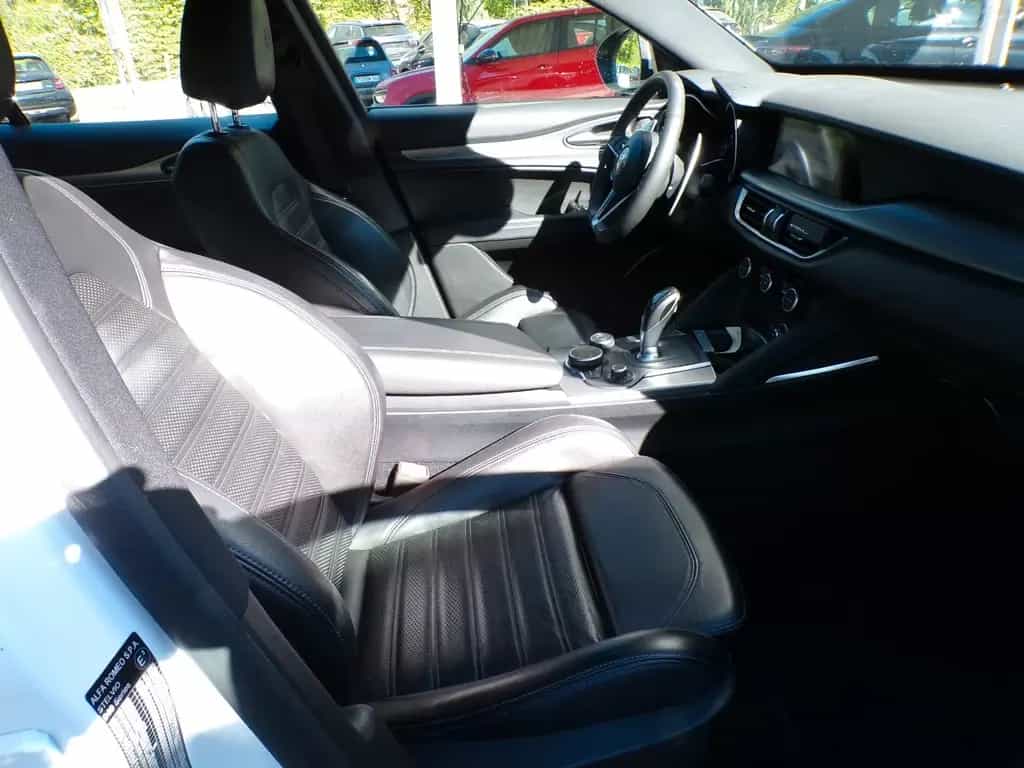 Alfa Romeo Stelvio Lusso Q4 07/2019-photo-3