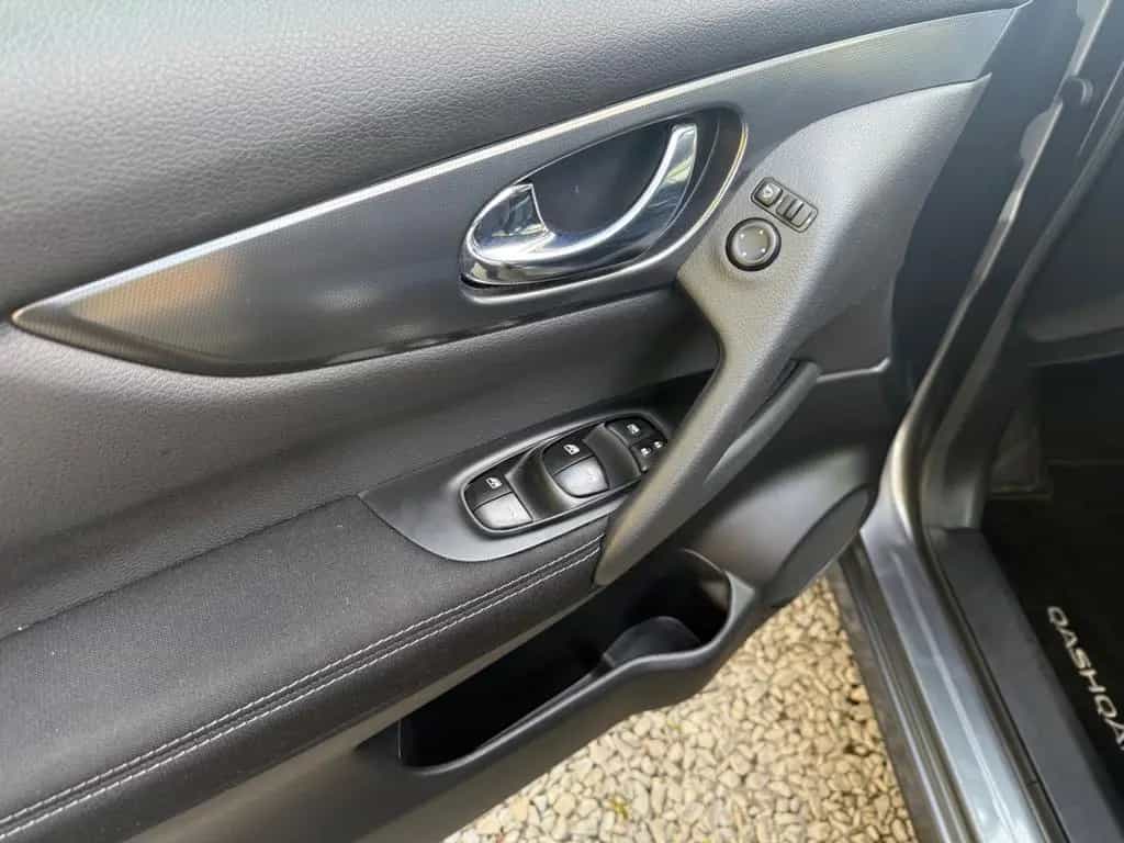 Nissan Qashqai N-Connecta Navi Kamera Panoram. 06/2018-photo-9