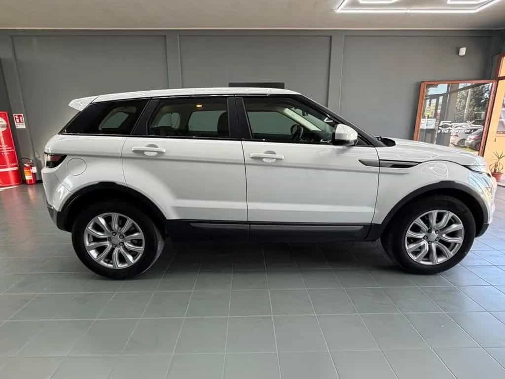 Land Rover Range Rover Evoque 2.2 TD4 5p. British Edit 07/2015-photo-6
