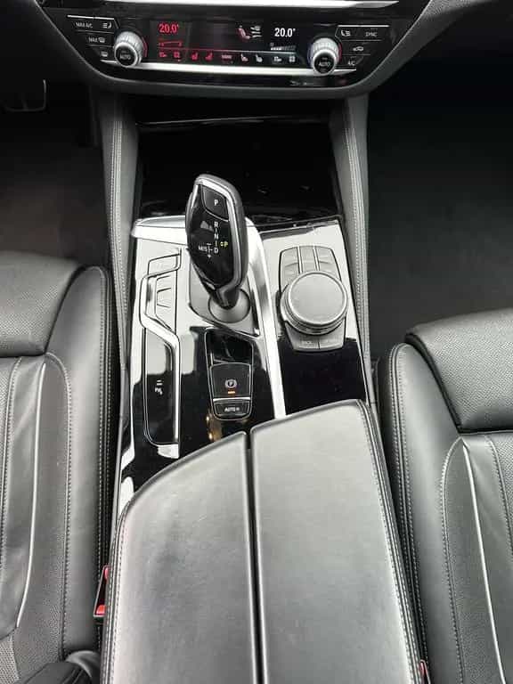 BMW 5 Series d xDrive M-Sport NAV+LASER+HUD+20ZO+GLASDACH 08/2022-photo-12