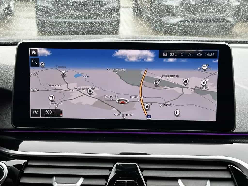 BMW 5 Series d xDrive M-Sport NAV+LASER+HUD+20ZO+GLASDACH 08/2022-photo-13