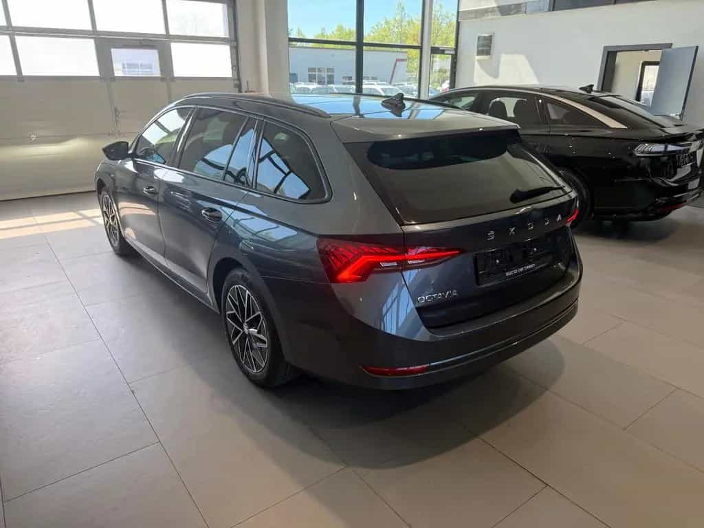 Skoda Octavia Clever 2.0 TDI DSG AID/LED/PANO/STHZ/AHK 12/2021-photo-3