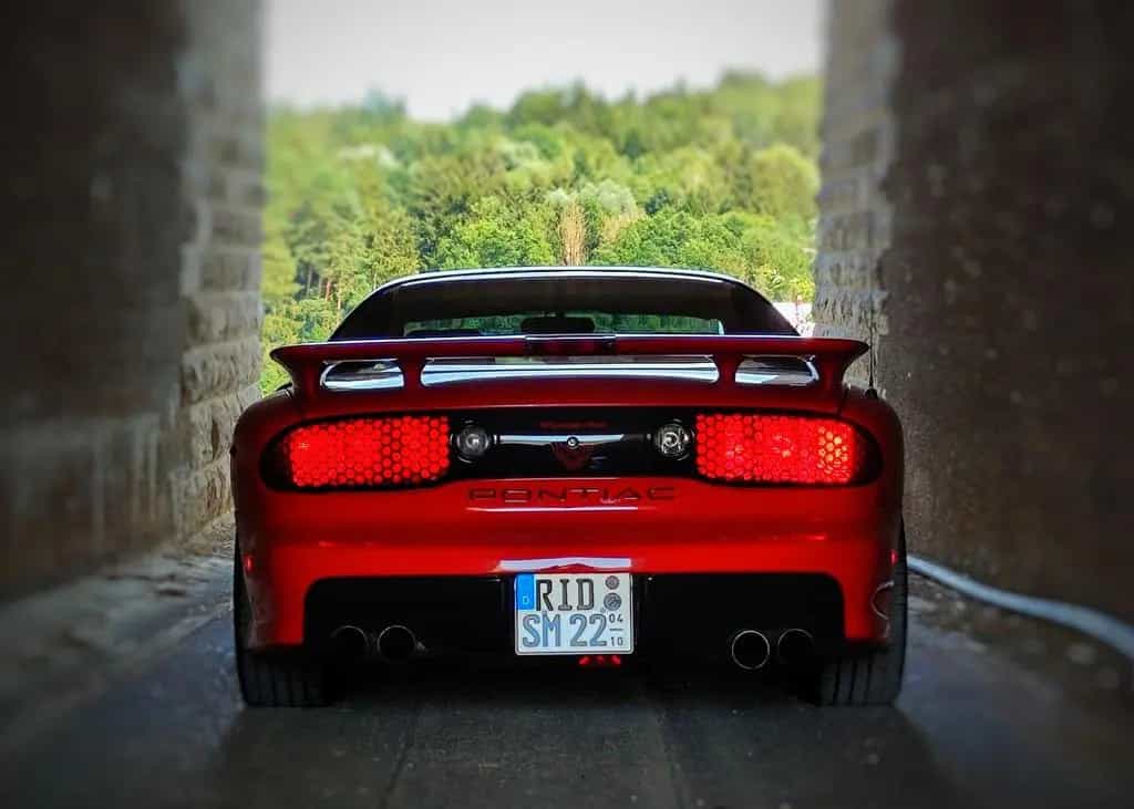 Pontiac Trans Am 02/1994-photo-12