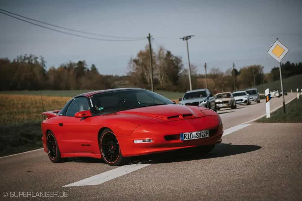 Pontiac Trans Am 02/1994-photo-3