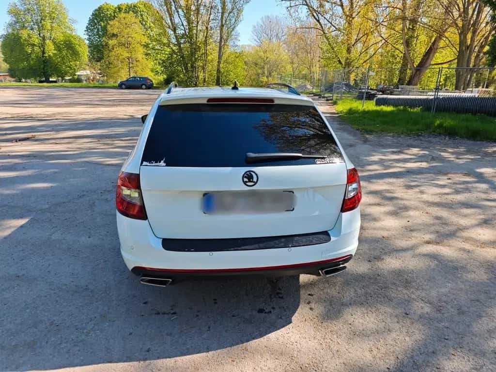 Skoda Octavia Combi 5E Facelift RS DSG 06/2017-photo-2