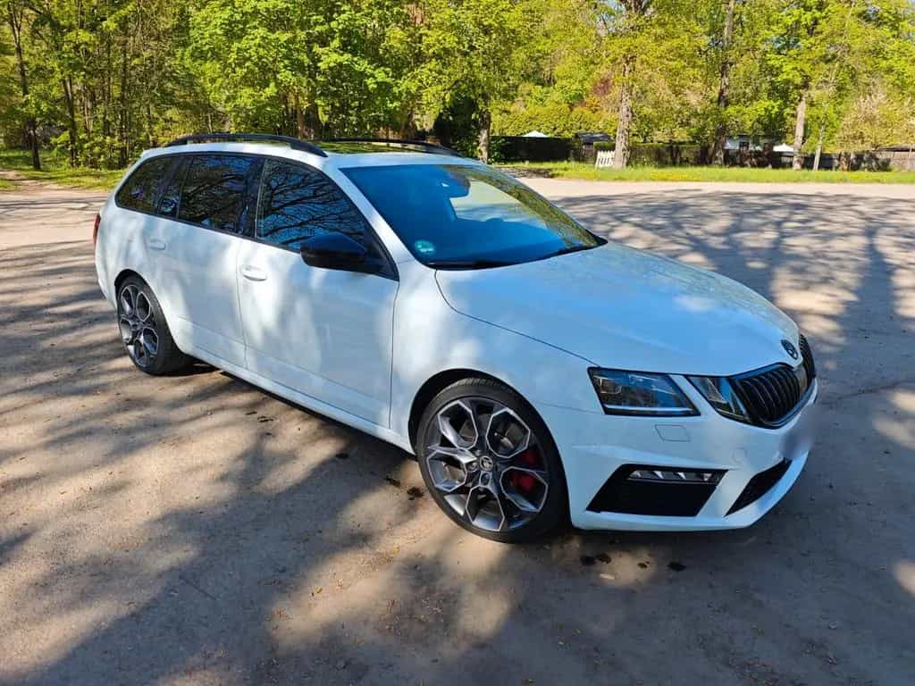 Skoda Octavia Combi 5E Facelift RS DSG 06/2017-photo-4