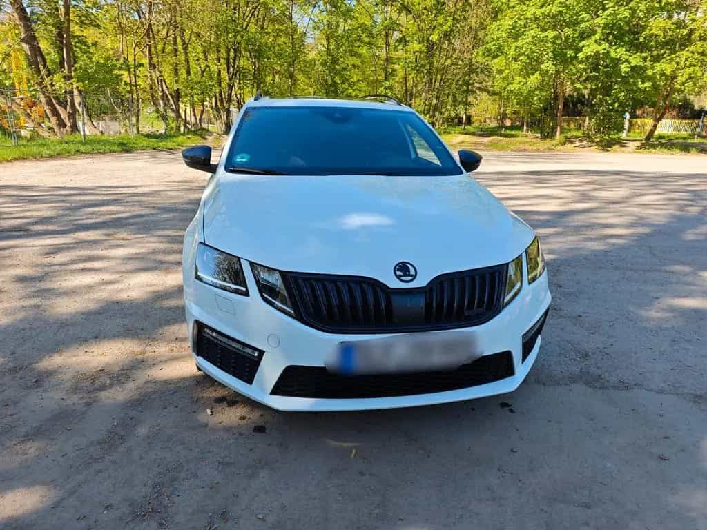 Skoda Octavia Combi 5E Facelift RS DSG 06/2017-photo-5