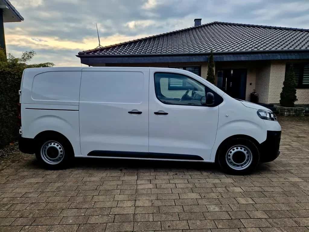 Opel Vivaro Kasten Edition M L2 Lang +Regalsystem 06/2021-photo-0