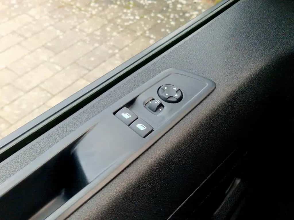 Opel Vivaro Kasten Edition M L2 Lang +Regalsystem 06/2021-photo-33