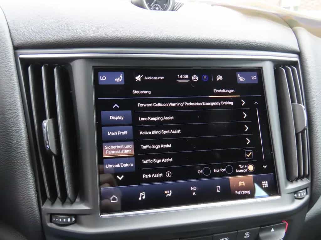 Maserati Levante Q4 3.0 V6 Autom. 360° Kamera Panorama 03/2021-photo-13