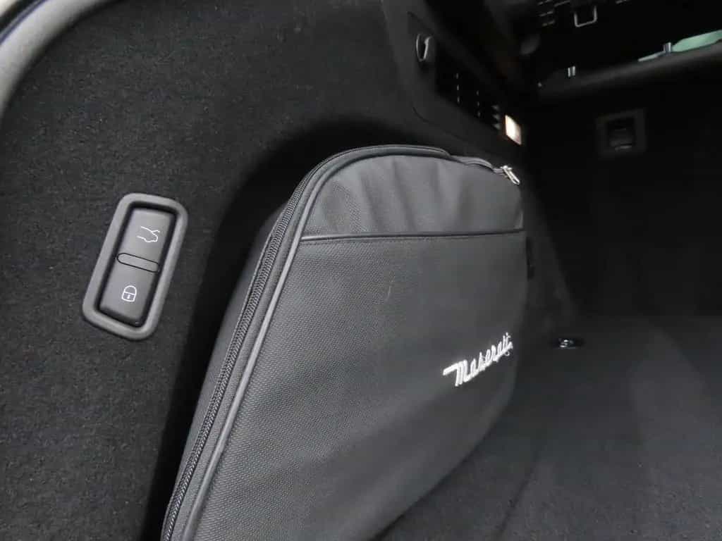 Maserati Levante Q4 3.0 V6 Autom. 360° Kamera Panorama 03/2021-photo-18