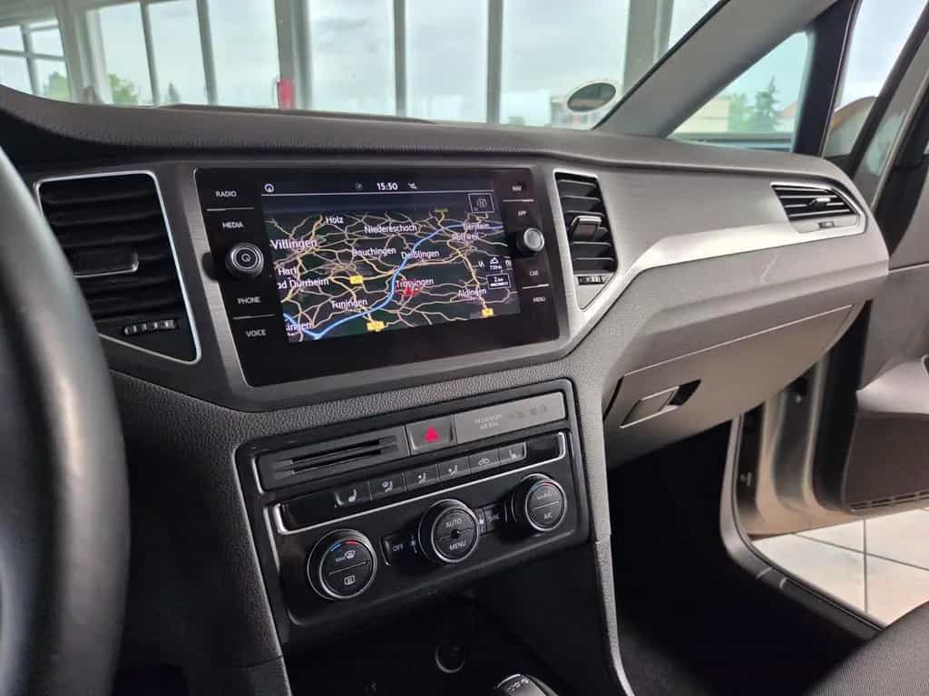 Volkswagen Golf VII Sportsvan 1.5 TSI Automatik 08/2018-photo-34