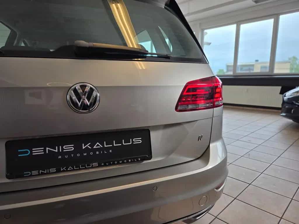Volkswagen Golf VII Sportsvan 1.5 TSI Automatik 08/2018-photo-47
