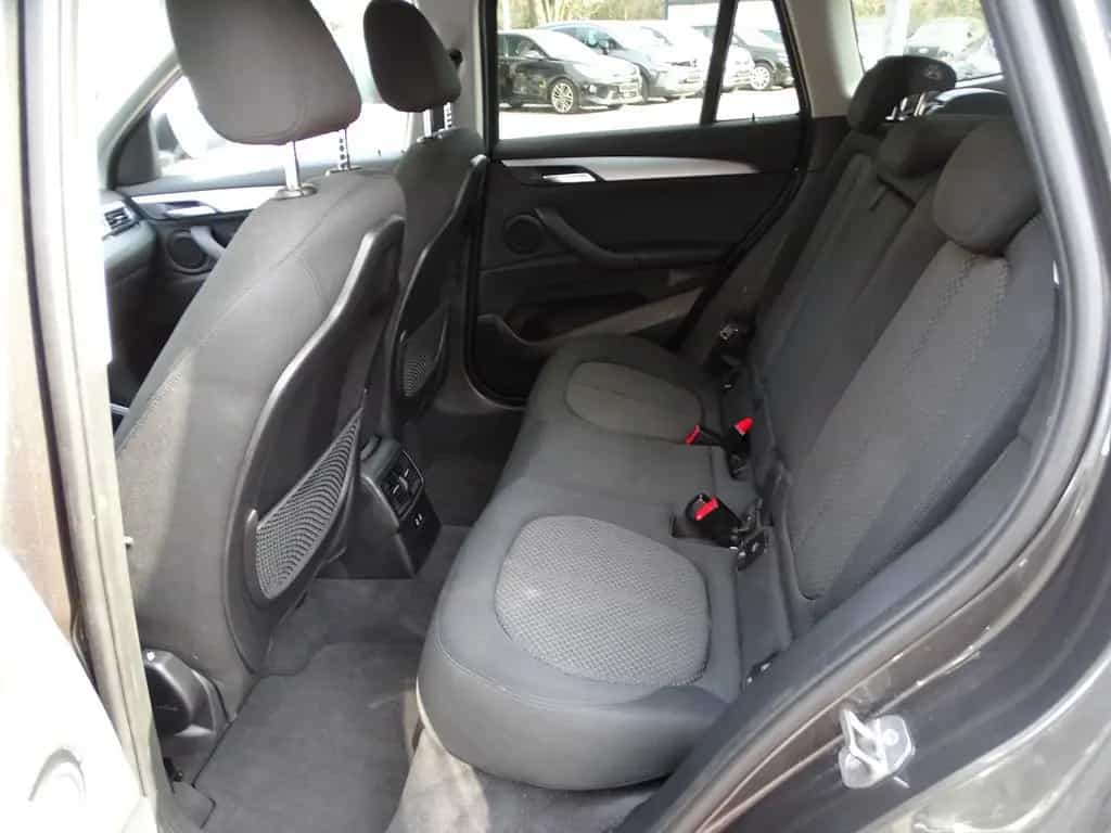 BMW X1 sDrive 18 i Advantage Steptronic 10/2022-photo-7