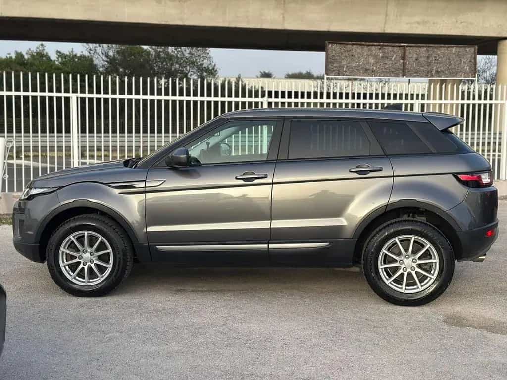 Land Rover Range Rover Evoque 2.0 DIESEL 150 CV 5p. SE AUT. 4X4 09/2017-photo-3