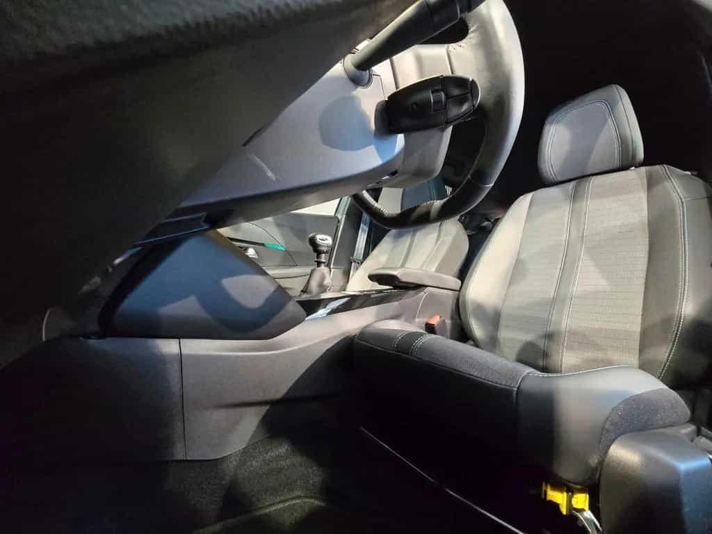 Peugeot 2008 Allure Pack*1.HAND*NAVI*TEMPO*SHZ*KAM 05/2023-photo-8