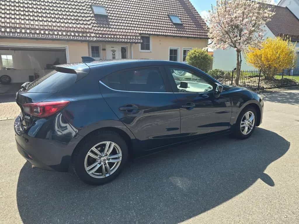 Mazda 3 Center-Line 120PS 5-Türer 03/2015-photo-2