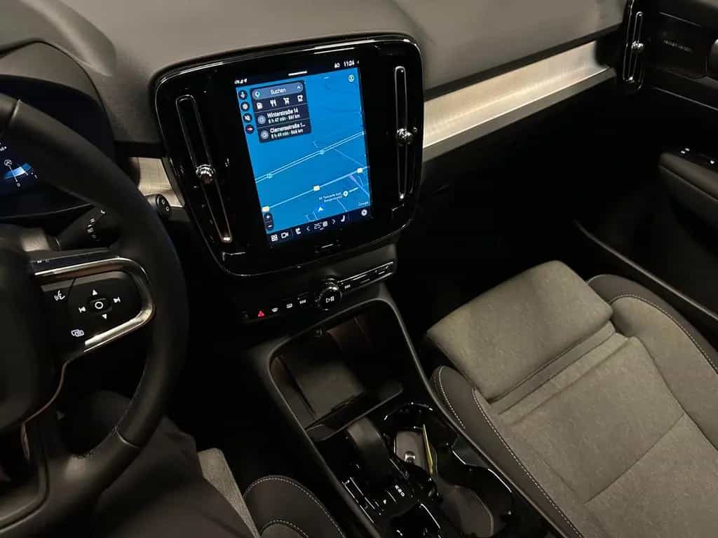 Volvo XC40 Plus Black Edition *20Zoll*360°*Privacy*LED 07/2025-photo-18