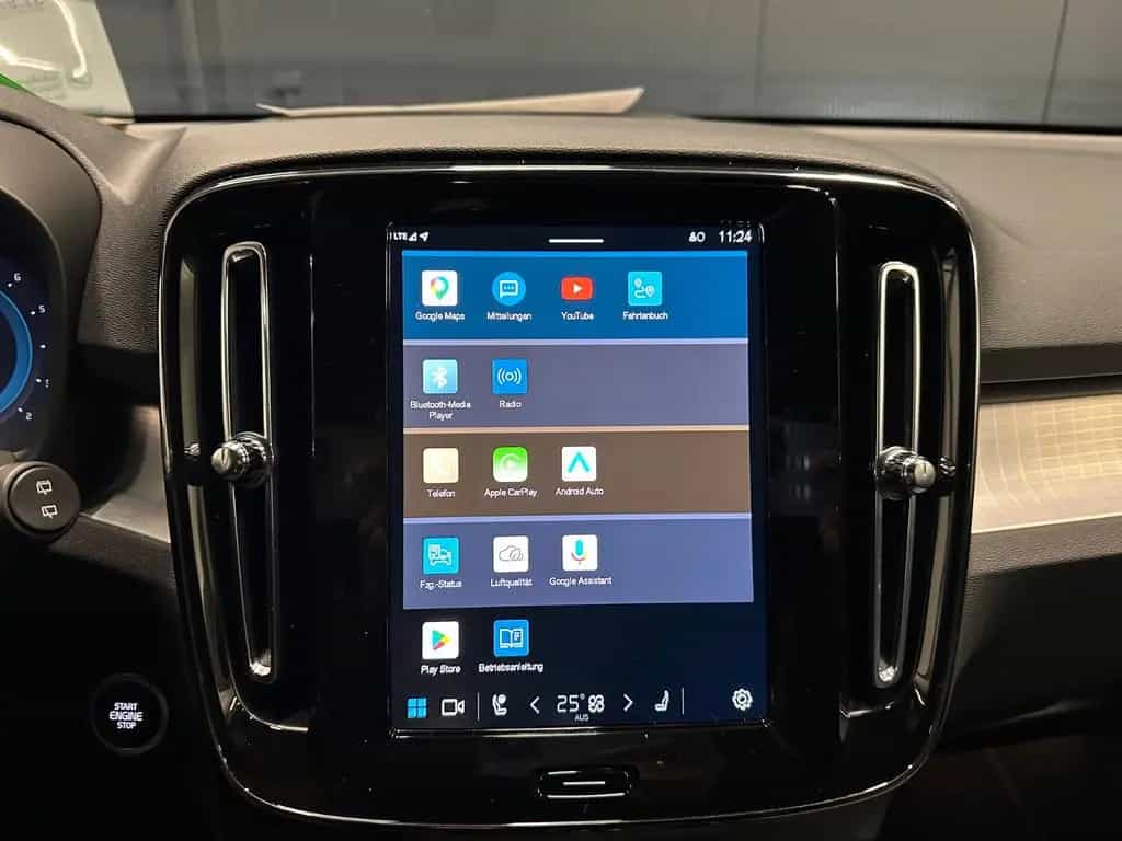 Volvo XC40 Plus Black Edition *20Zoll*360°*Privacy*LED 07/2025-photo-21