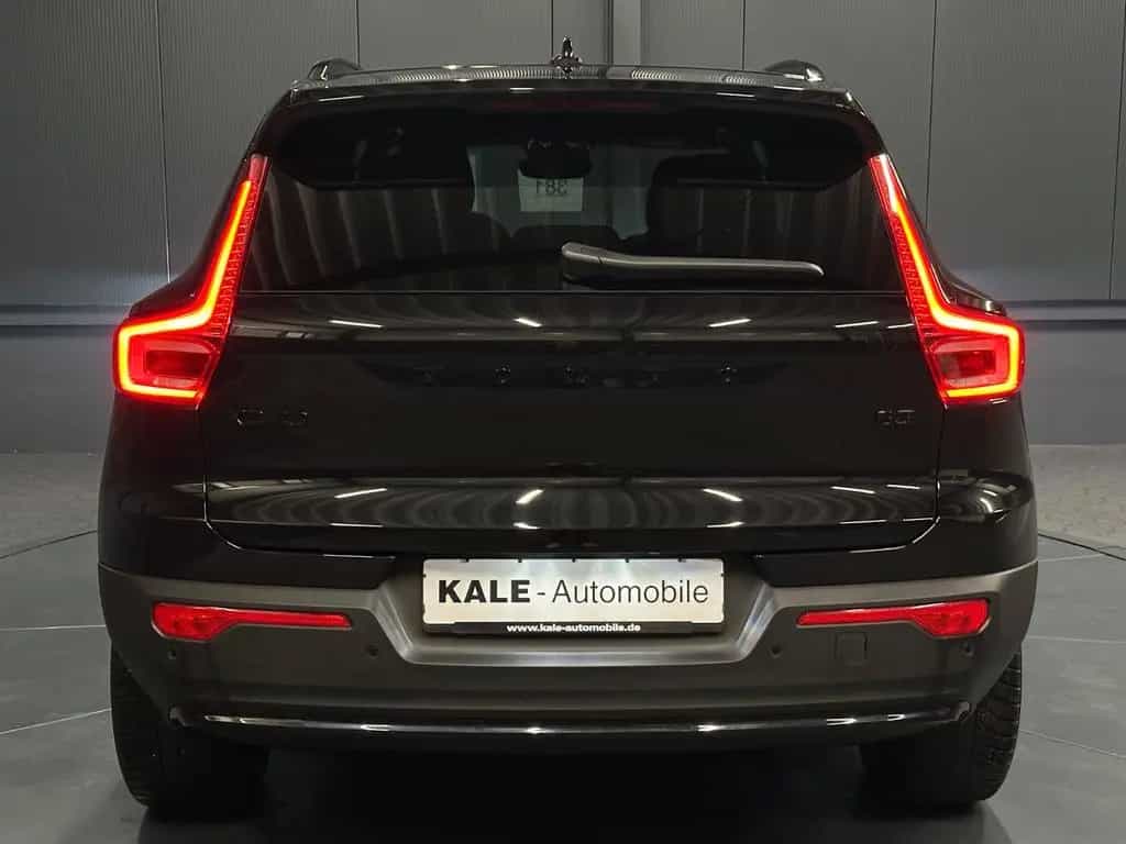 Volvo XC40 Plus Black Edition *20Zoll*360°*Privacy*LED 07/2025-photo-3