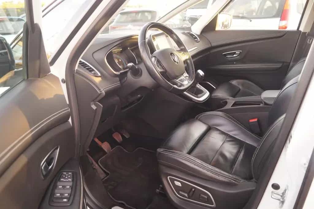 Renault Grand Scenic IV Initiale Paris 7Sitze Kamera Nav 09/2018-photo-17