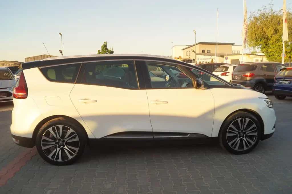 Renault Grand Scenic IV Initiale Paris 7Sitze Kamera Nav 09/2018-photo-3