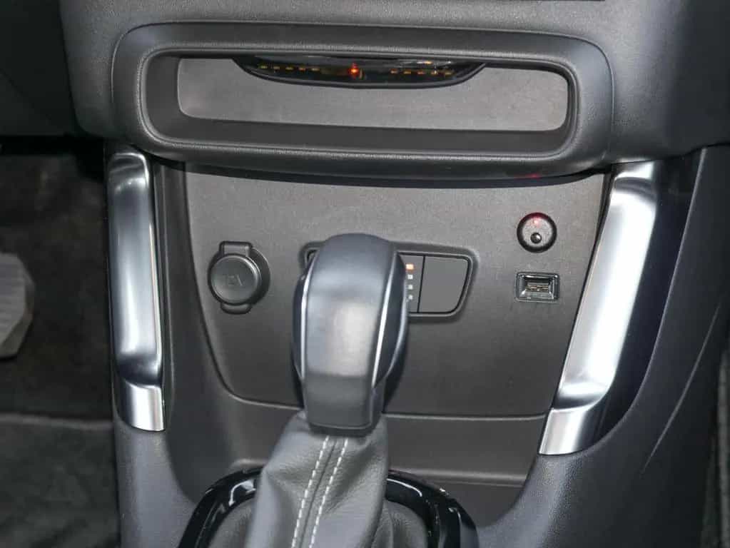 Citroën C3 Aircross Citroen C3 Aircross Shine 1,2 PurTech 130 PS LED 04/2023-photo-17